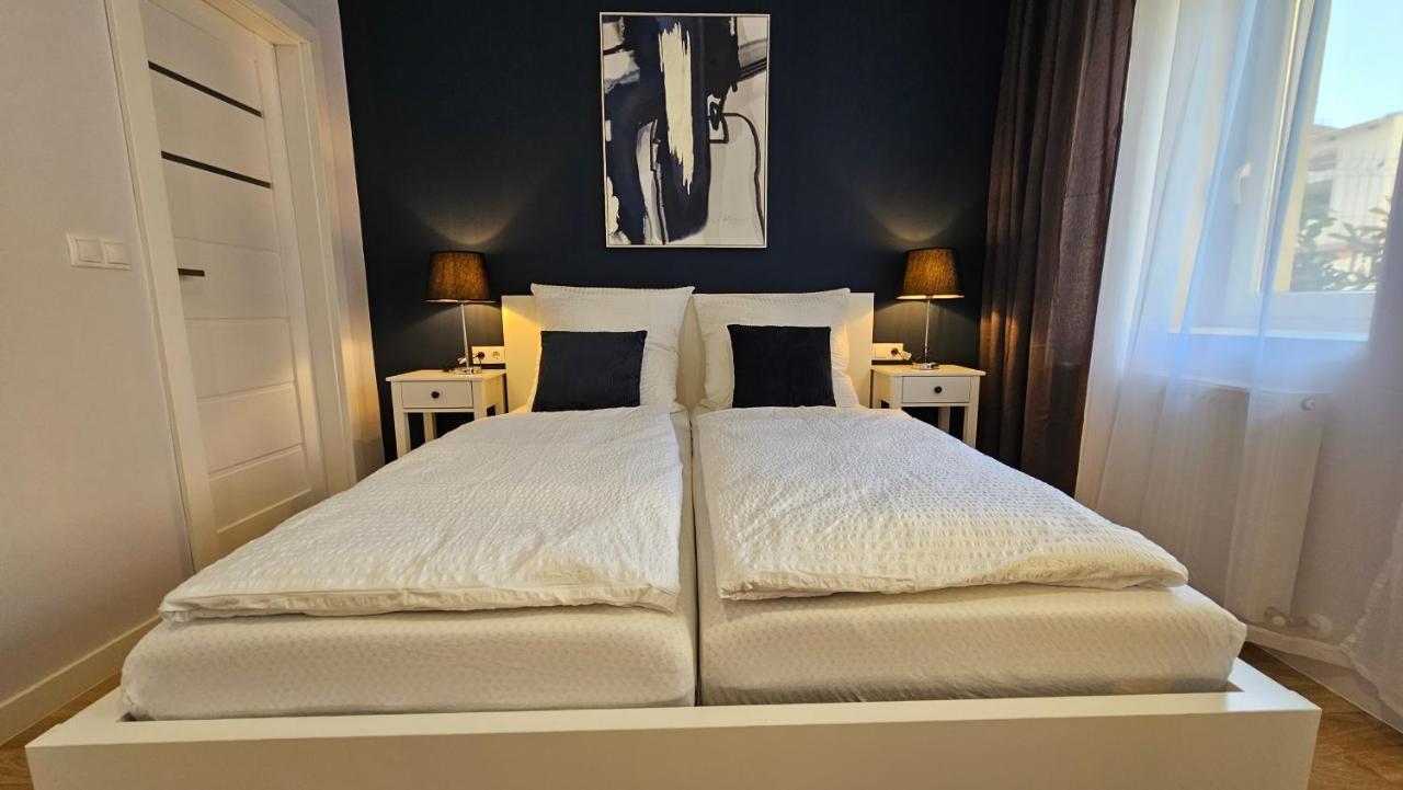 Yfb I 130m2 Designwohnung Mit 2 Baedern Apartment Gera