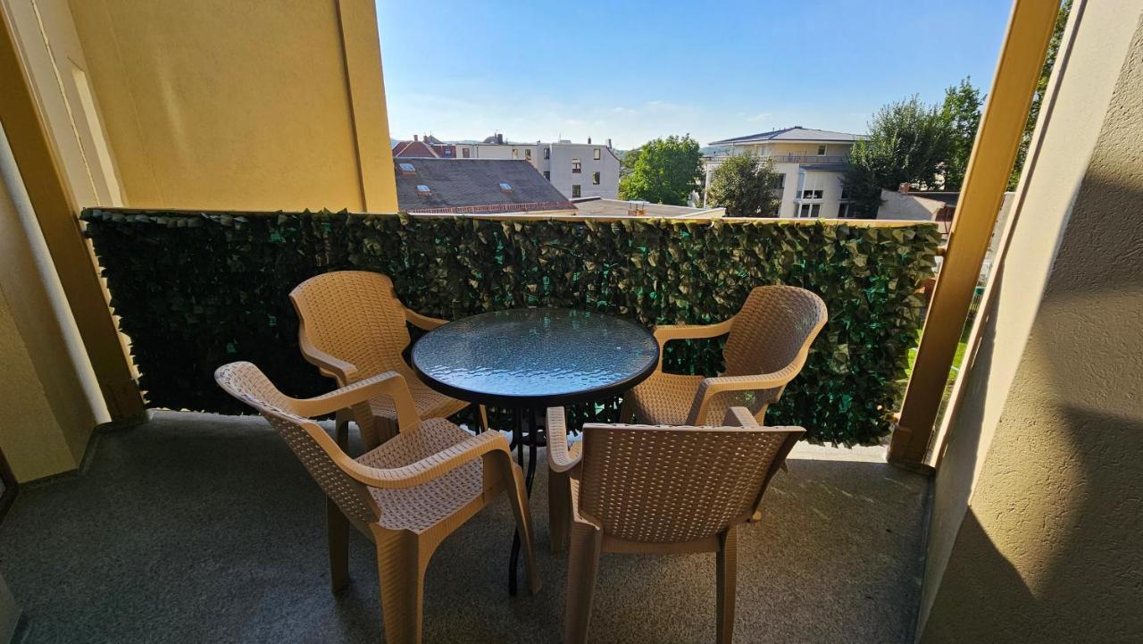 Yfb I 130m2 Designwohnung Mit 2 Baedern Apartment *